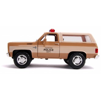 Jada Toys Stranger Things Hopper’s 1980 Chevy Blazer Hawkins Chief of Police with Police Badge Hollywood Rides 1:24 Scale 31111