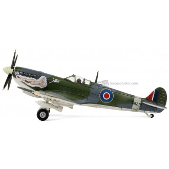 Forces of Valor MK British Supermarine Spitfire MK.IX 210 "Tolly Hello" Gustav E. Lundquist, Test Pilot for the USAAF (Long Range Experimental) 1:72 Scale 812005A