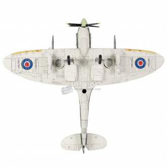 Forces of Valor MK British Supermarine Spitfire MK.IX 210 "Tolly Hello" Gustav E. Lundquist, Test Pilot for the USAAF (Long Range Experimental) 1:72 Scale 812005A