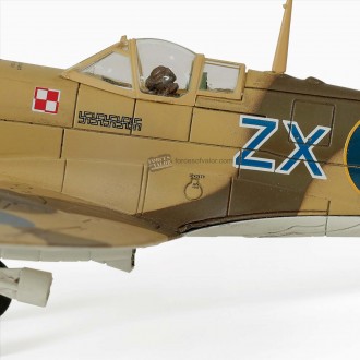 Forces of Valor British Supermarine Spitfire Mk IX RCAF, EN315 ZX-6 CG of Flt. Lt. Eugeniusz Horbaczewski of No.145 Sqn, La Fouconnerie, Tunisia, April 1943 1:72 Scale 812005D