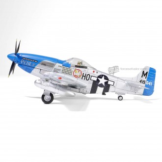 Forces of Valor USAFF P-51D Mustang aircraft fighter Petie 3rd, Lt. Col. John C. Meyer, 487th Fighter Squadron, 352nd Fighter Group, 1944 1:72 Scale 812013A