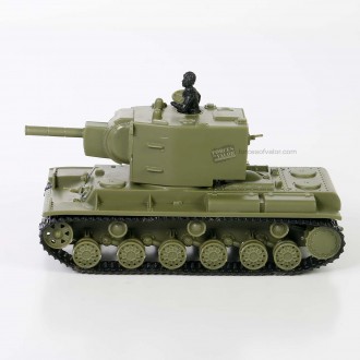 Forces of Valor Russian Heavy tank KV-2 Ukraine Summer 1941 1:72 Scale Kit 873003A