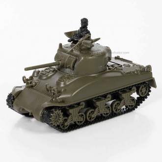 Forces of Valor U.S. M4A1 Sherman tank France August 1944 1:72 Scale Kit 873004A