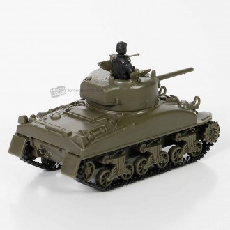 Forces of Valor U.S. M4A1 Sherman tank France August 1944 1:72 Scale Kit 873004A