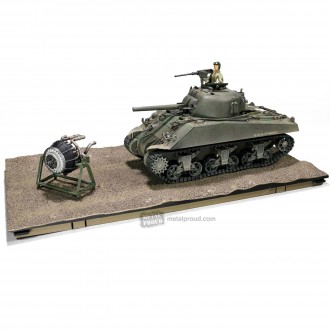 Forces of Valor U.S. Sherman M4 (75) Medium Tank VVSS Suspension 753th Tank Battalion Gustav Line Italy 1944 1:32 Scale 912101A