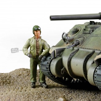 Forces of Valor U.S. Sherman M4 (75) Medium Tank VVSS Suspension 753th Tank Battalion Gustav Line Italy 1944 1:32 Scale 912101A