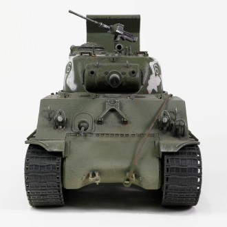 Forces of Valor U.S. Sherman M4E8 (105) Medium Tank HVSS with Deep Wading Gear 711th Battalion Okinawa 1945 Engine Plus Series 1:32 Scale 912102A