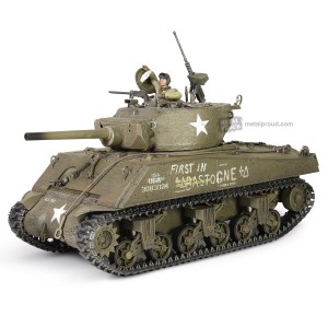 Forces of Valor U.S. Medium Tank Sherman M4A3E2 (75) VVSS Suspension "Jumbo" 47° glacis Cobra King "First in Bastogne" 1:32 Scale 912136A 