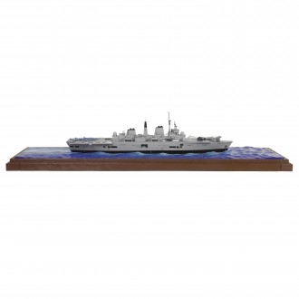 Forces of Valor British HMS Invincible (RO5) Light Aircraft Carrier Falklands War 1982 Waterline Series Limited Edition 1:700 Scale 955001A