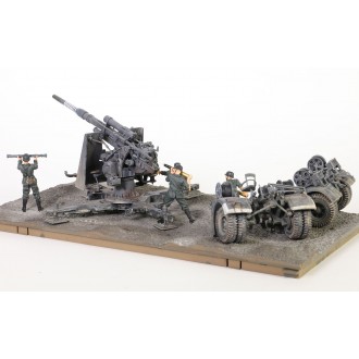 Forces of Valor German Anti-Tank Artillery Gun Krupp Flak 36 with 5 Figures Stalingrad 1943 1/32 Scale 801008A 