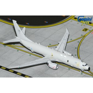 Gemini MACS Royal Air Force (RAF) Boeing P-8 Poseidon MRA1 ZP806 1:400 Scale GMRAF136 